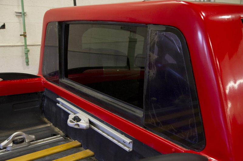 Illustration for article titled Nissan Engineers Merge A Leaf With A Frontier And Create An EV Camino